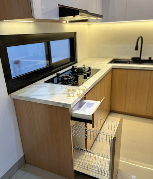 Kitchen Set Finishing